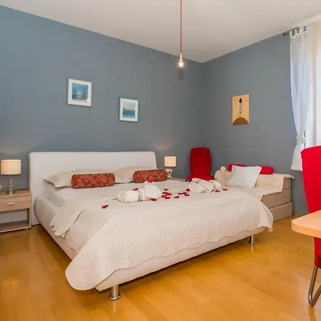 Apartment Old Town With Sea View